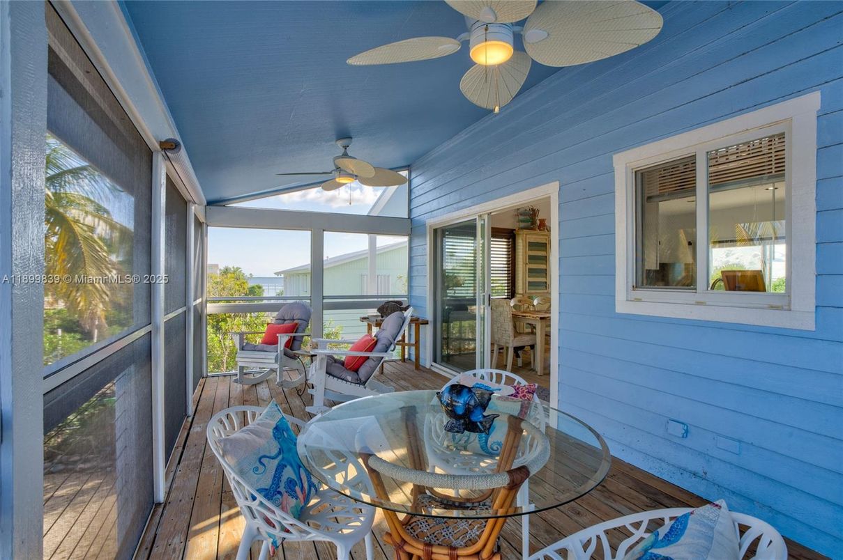 Dining room, Interior, Sun Room, Wood Texture Flooring