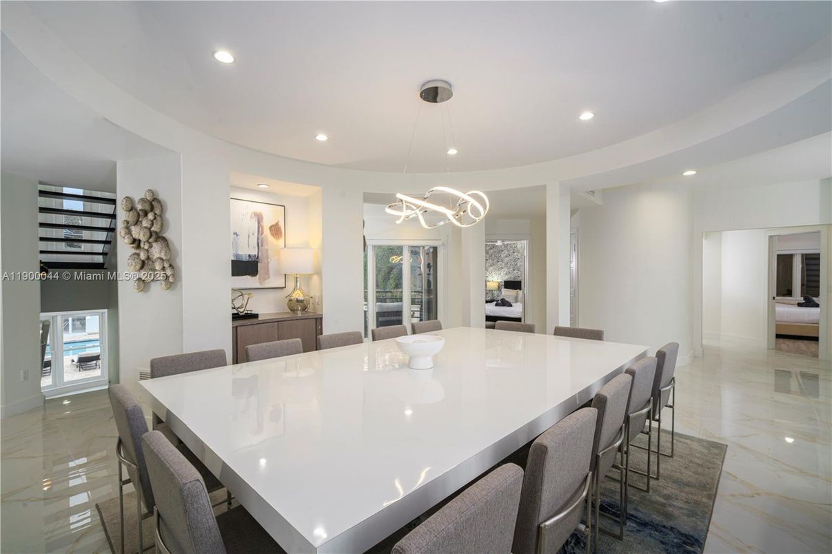 Dining room, Interior, Kitchen, Marble, Pendant Lights, Recessed Lighting