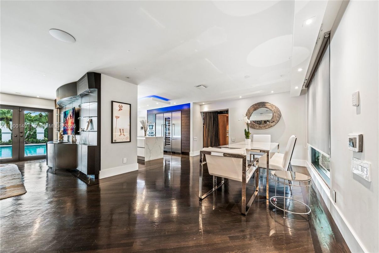 Dining room, Game Room, Interior, Recessed Lighting, Wood Texture Flooring