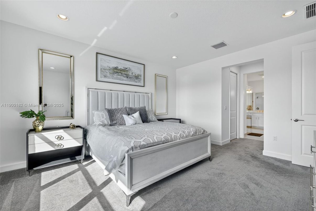 Bedroom, Interior, Recessed Lighting