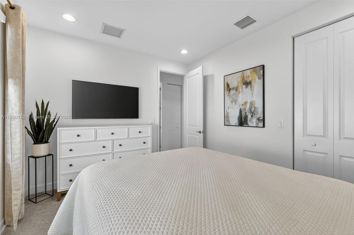 Bedroom, Interior, Recessed Lighting