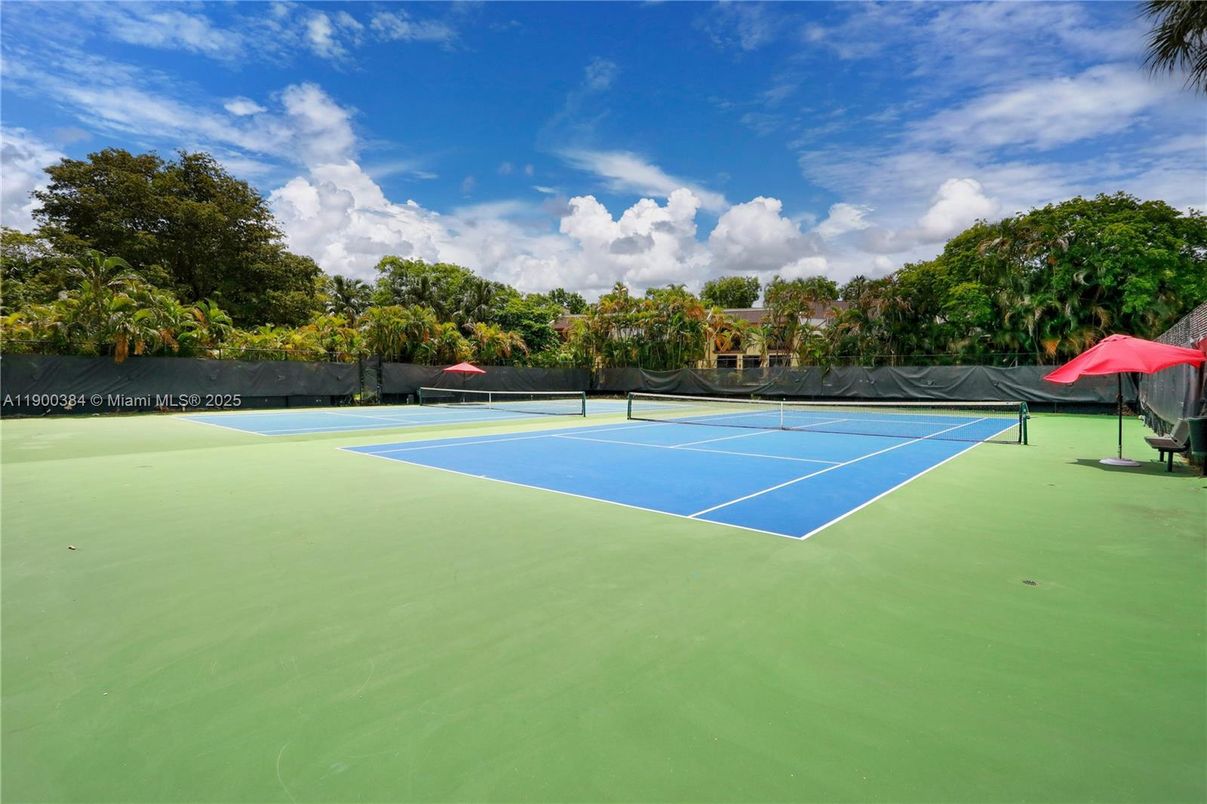 Exterior, Tennis Courts