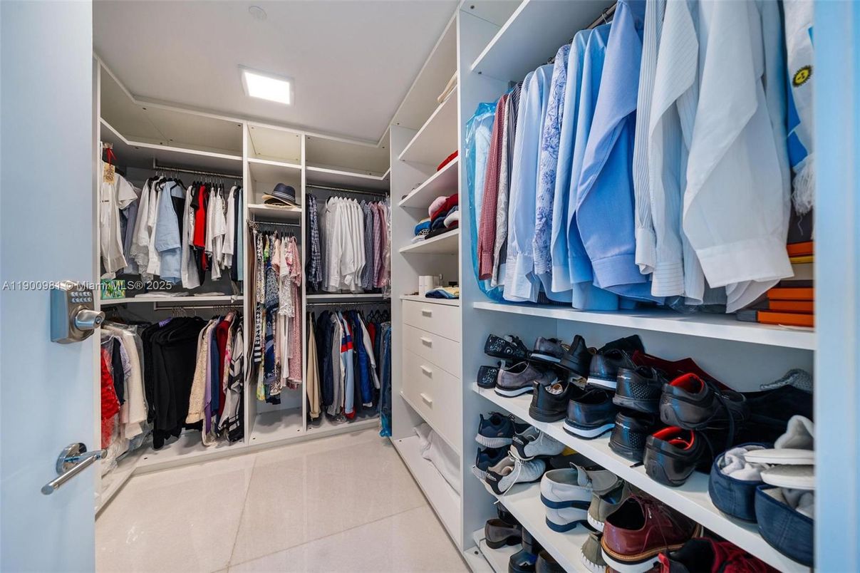 Interior, Recessed Lighting, Walk-in Closets