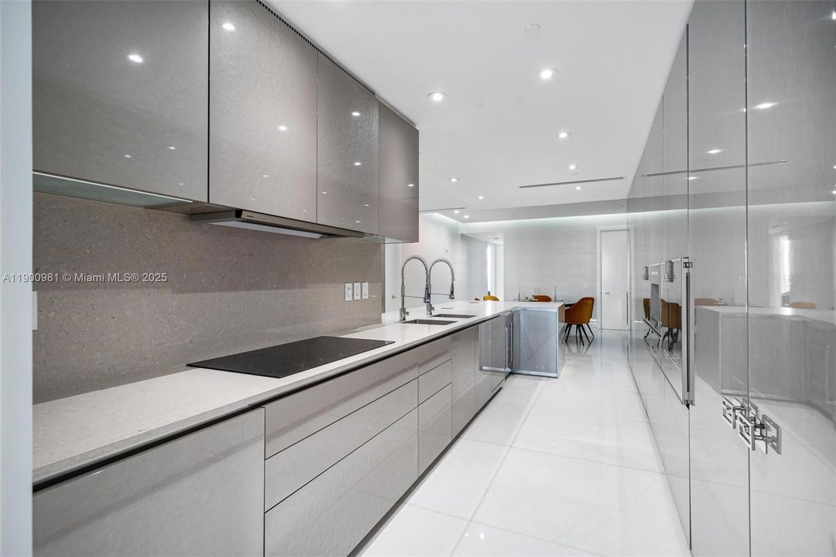 Dining room, Interior, Kitchen, Recessed Lighting