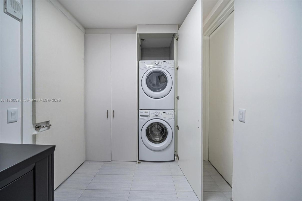 Interior, Utility Closets, Washer