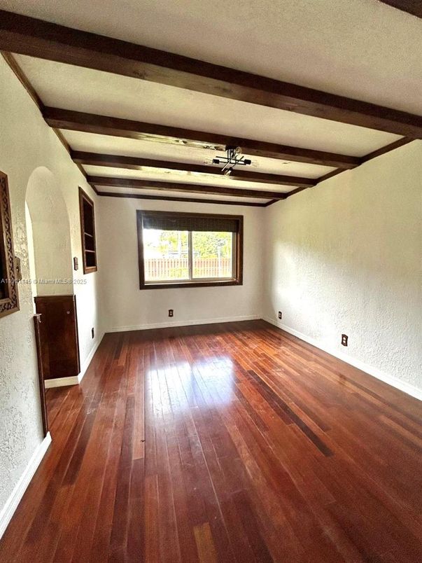 Empty room, Interior, Wooden Beams, Wood Texture Flooring