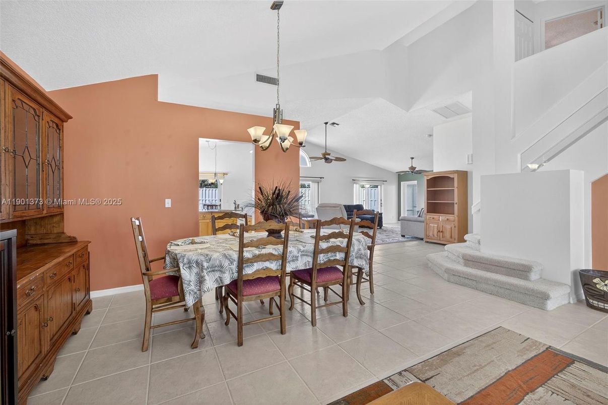 Chandelier, Dining room, Interior