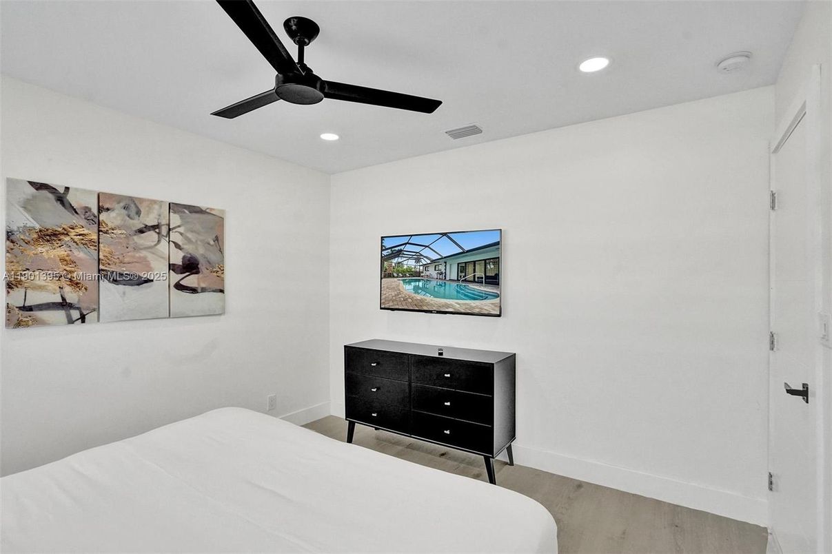 Bedroom, Interior, Recessed Lighting, Wood Texture Flooring