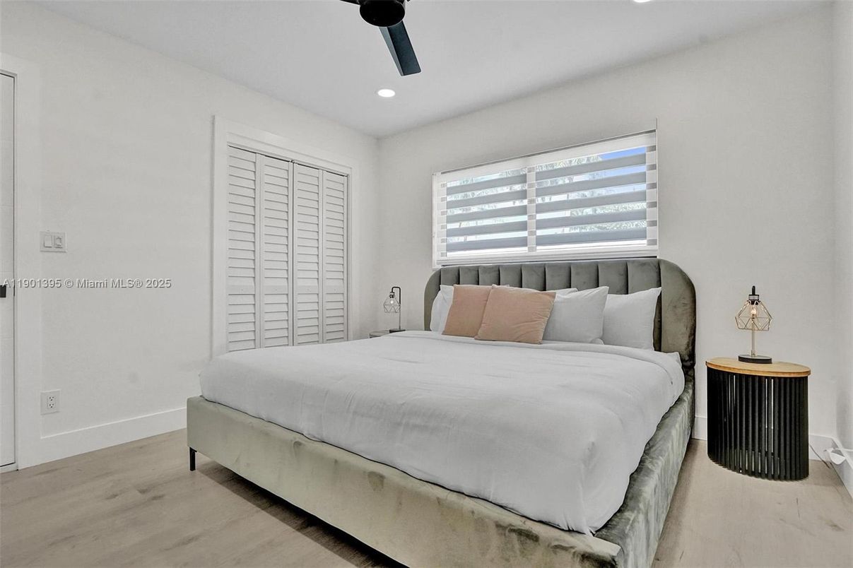 Bedroom, Interior, Recessed Lighting, Wood Texture Flooring