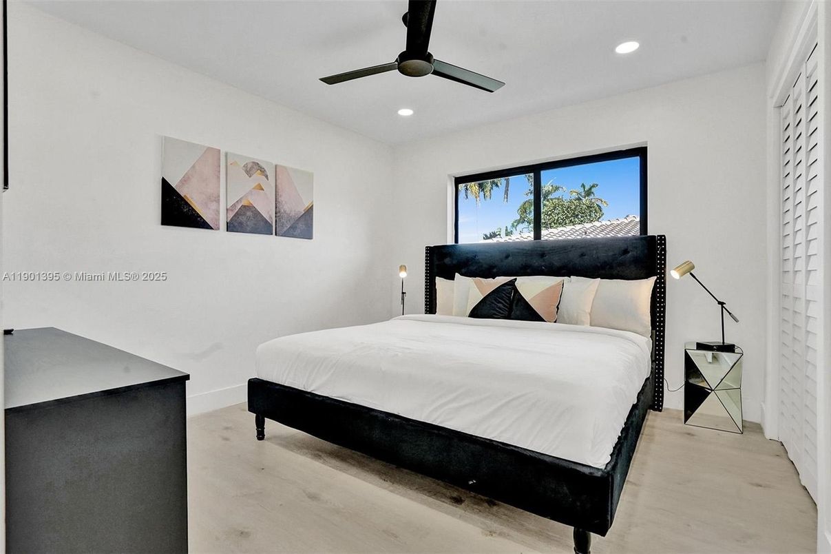 Bedroom, Interior, Recessed Lighting, Wood Texture Flooring