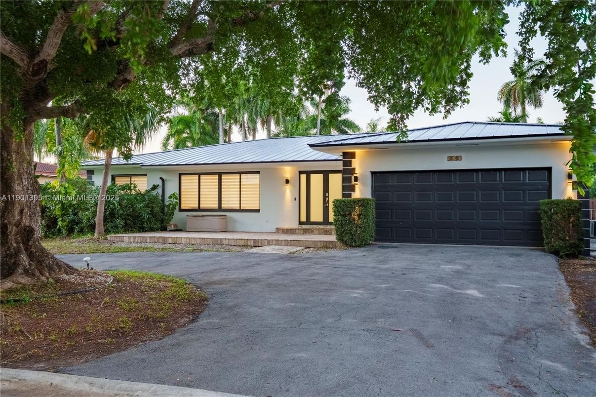 Attached, Exterior, Facade, Solar Panels, Ranch