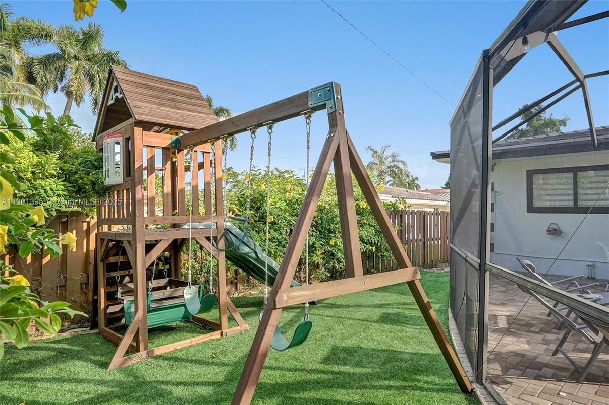 Backyard, Exterior, Playground