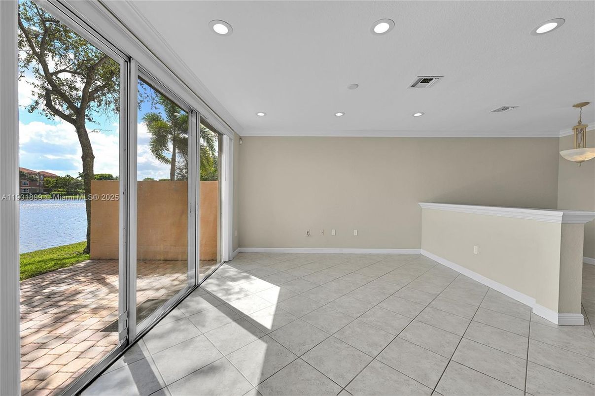 Empty room, Interior, Pendant Lights, Recessed Lighting, Water
