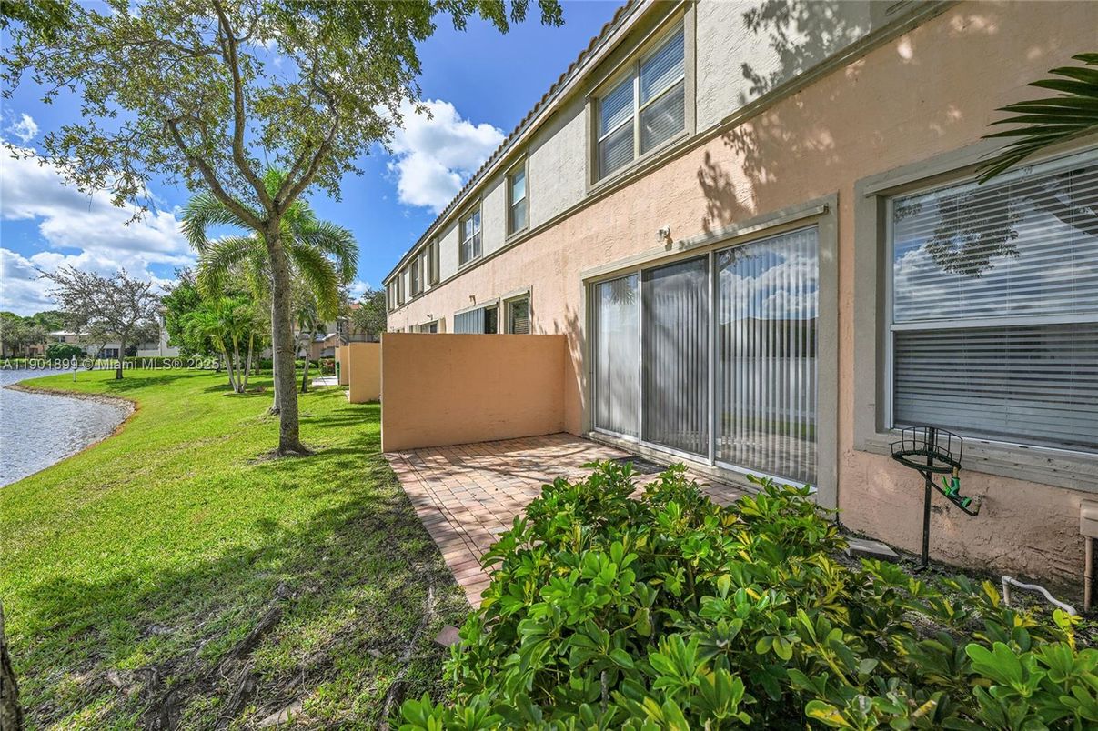 Backyard, Exterior, Water