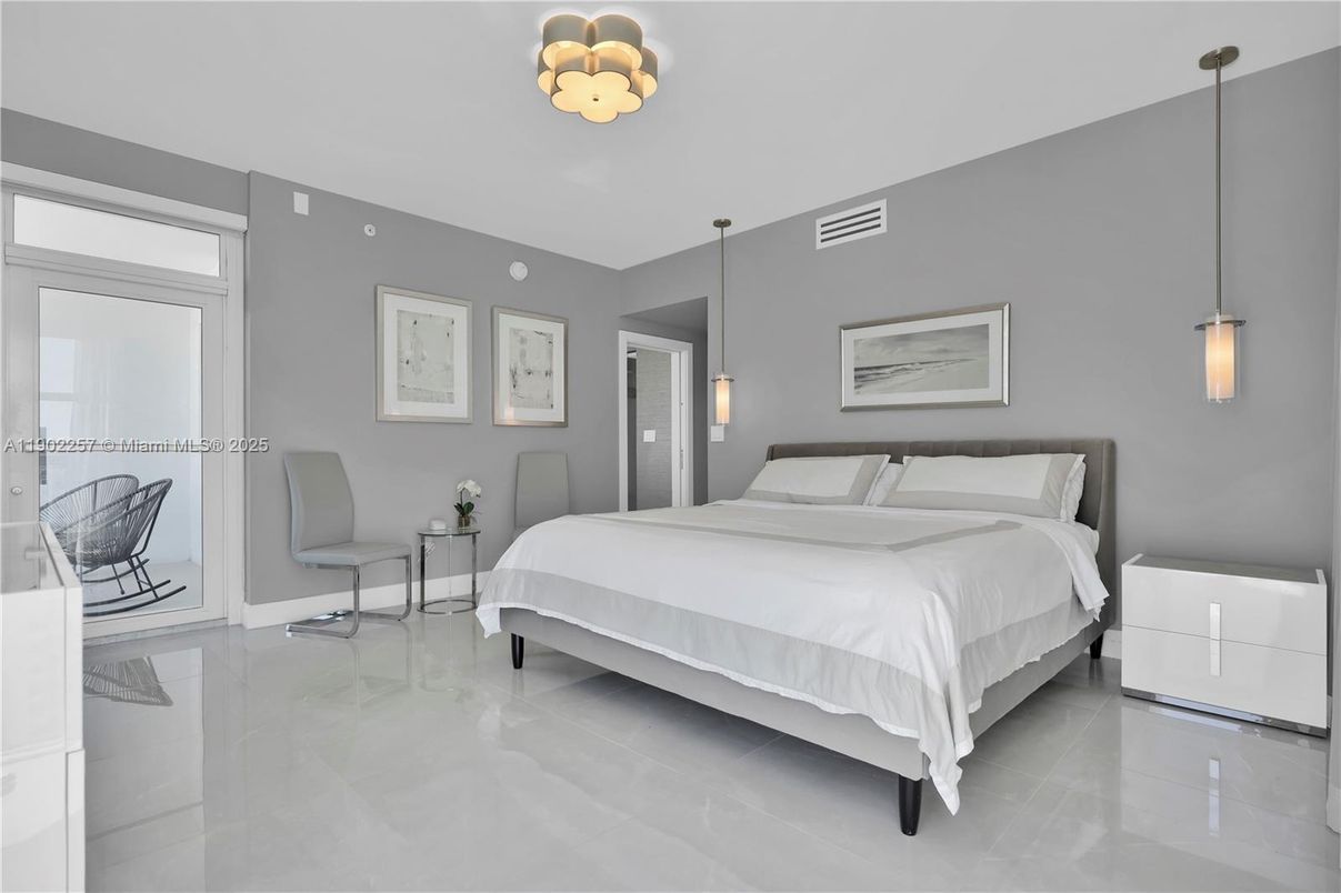 Bedroom, Interior, Pendant Lights