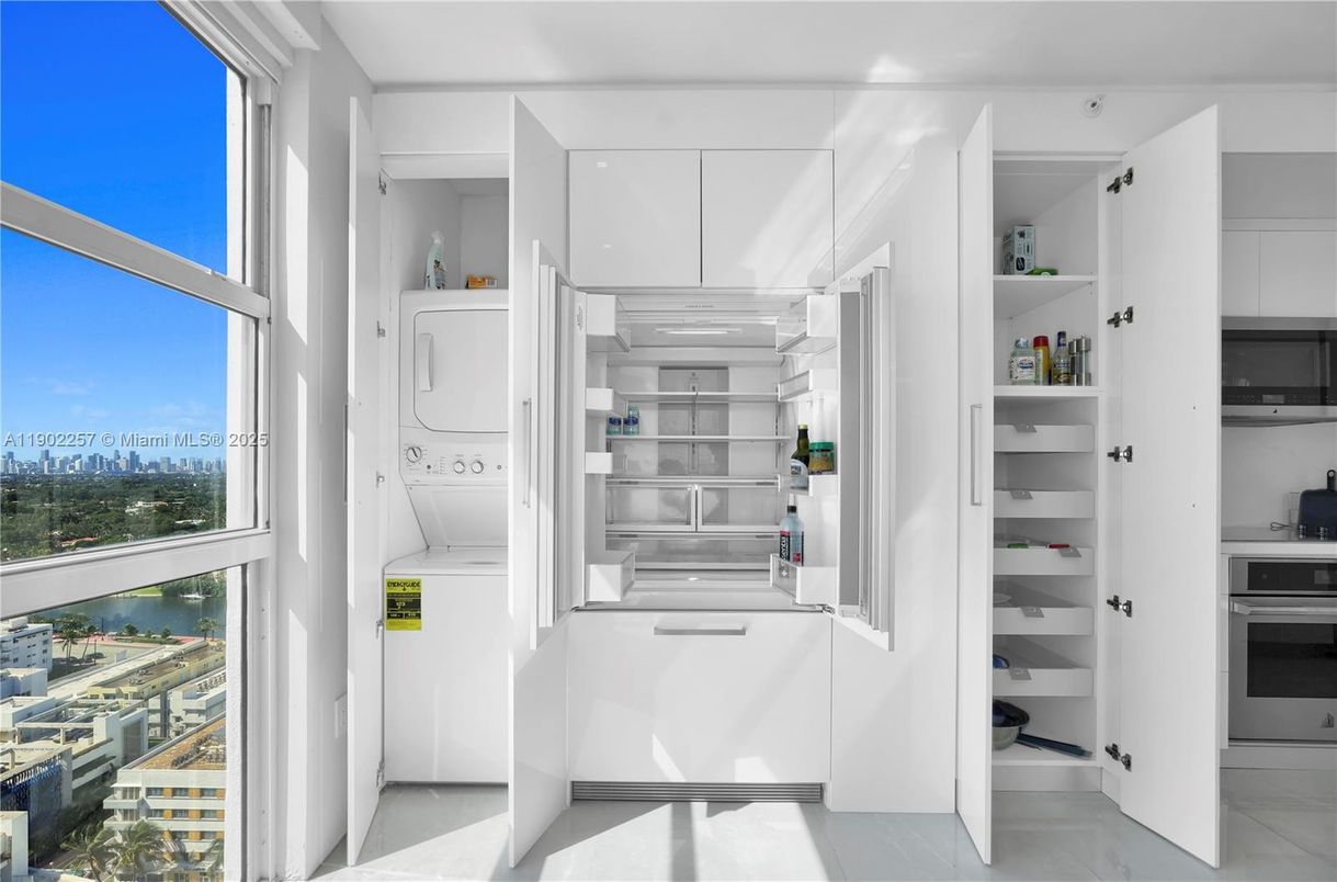 Interior, Utility Closets, Washer, Water