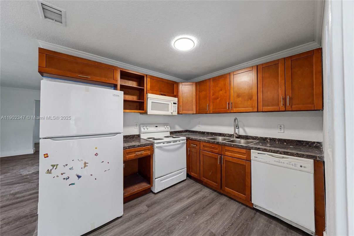 Interior, Kitchen, Wood Texture Flooring