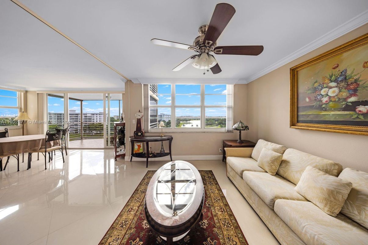 Interior, Living room, Water