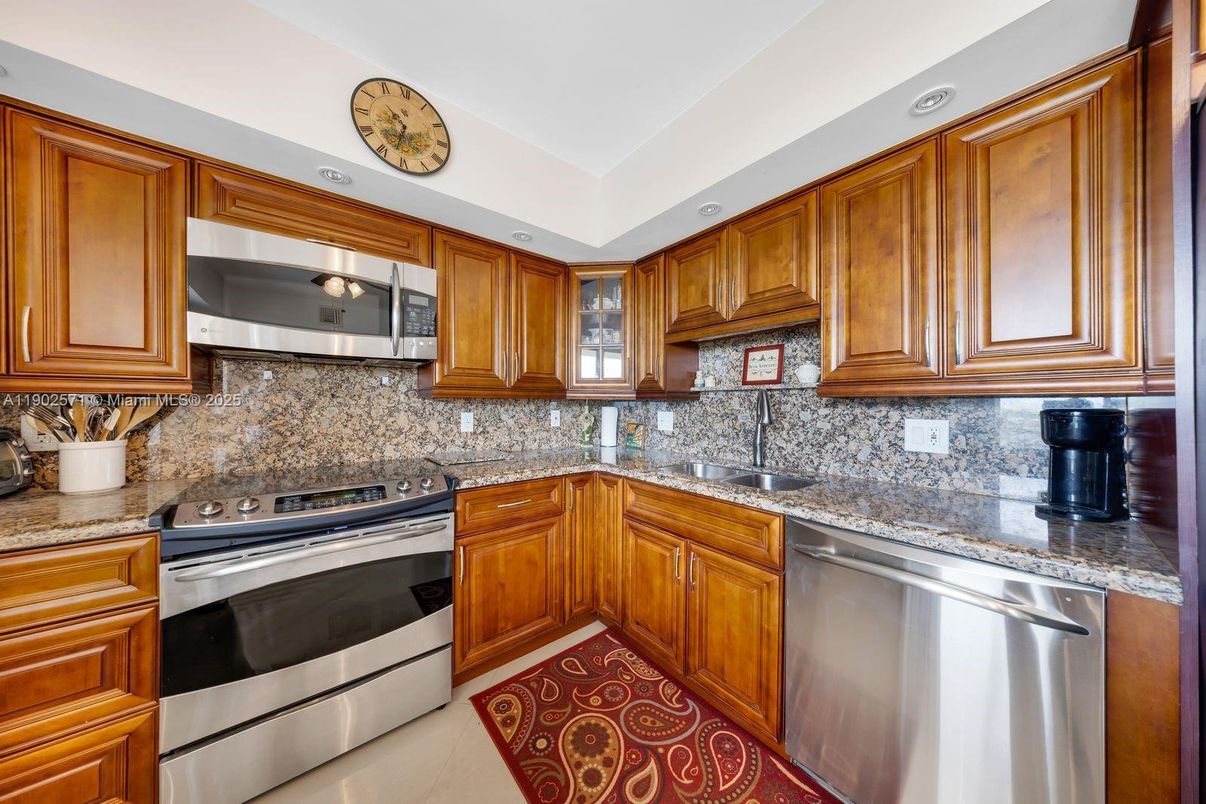 Interior, Kitchen, Stainless Steel Appliances