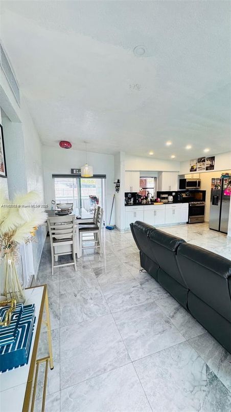 Dining room, Interior, Kitchen, Living room, Marble, Pendant Lights, Recessed Lighting