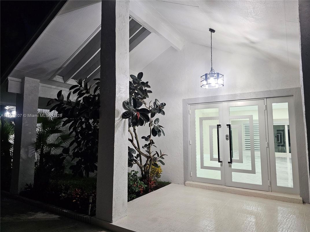 Exterior, Pendant Lights