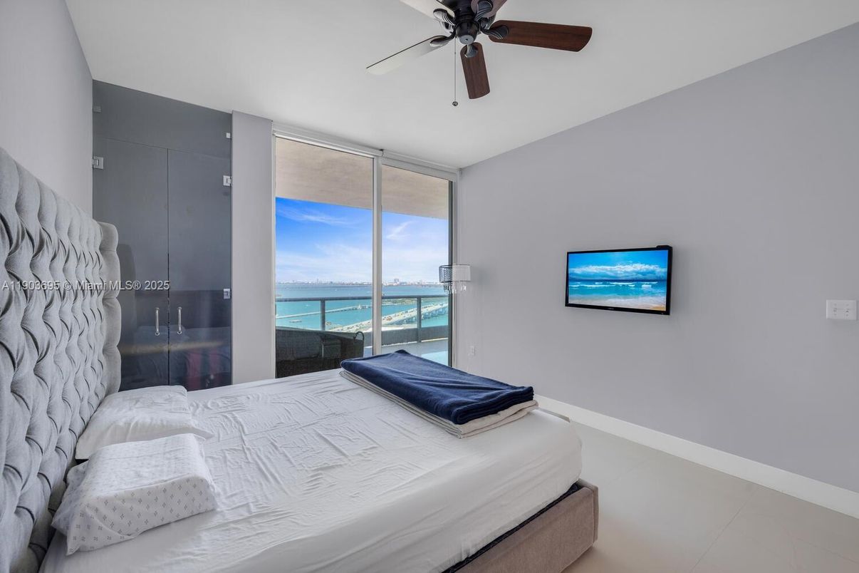 Bedroom, Interior, Water