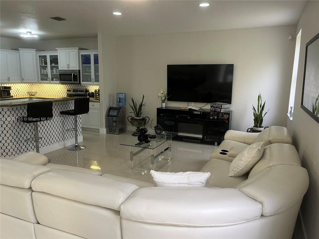 Interior, Kitchen, Living room, Recessed Lighting