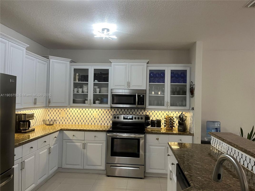 Interior, Kitchen, Stainless Steel Appliances