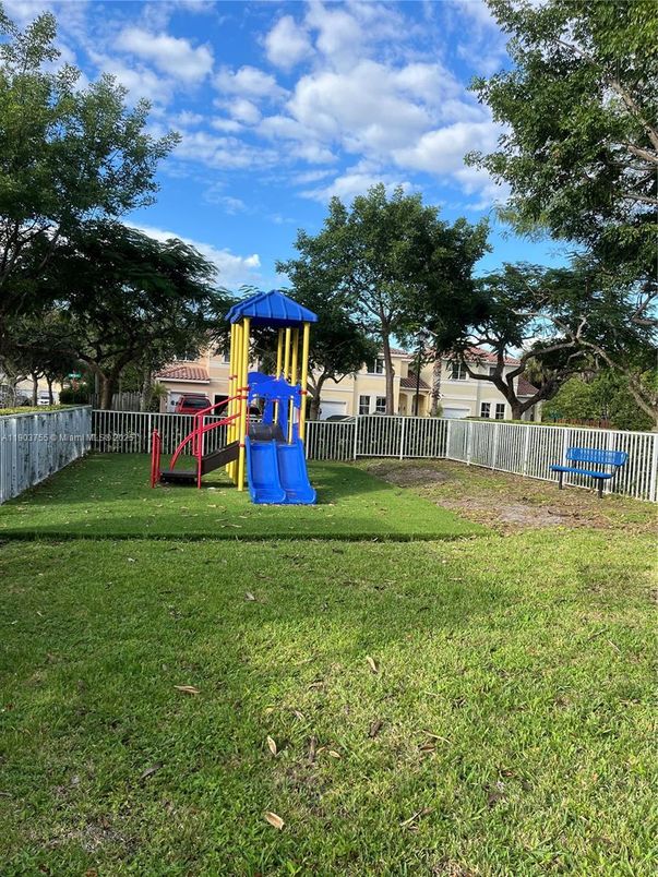 Backyard, Exterior, Playground
