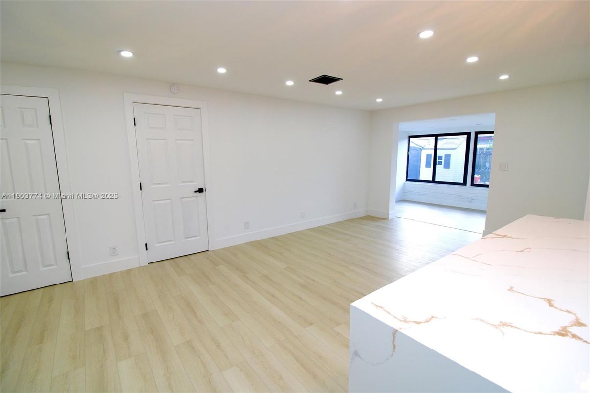 Empty room, Interior, Recessed Lighting, Wood Texture Flooring