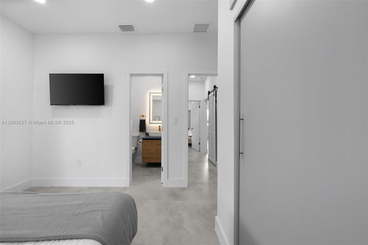 Interior, Recessed Lighting