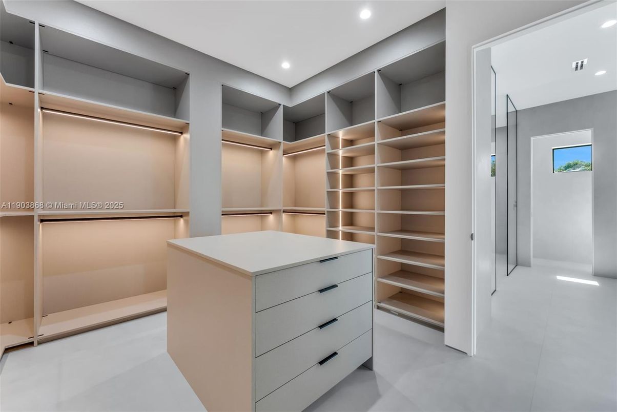 Interior, Recessed Lighting, Walk-in Closets