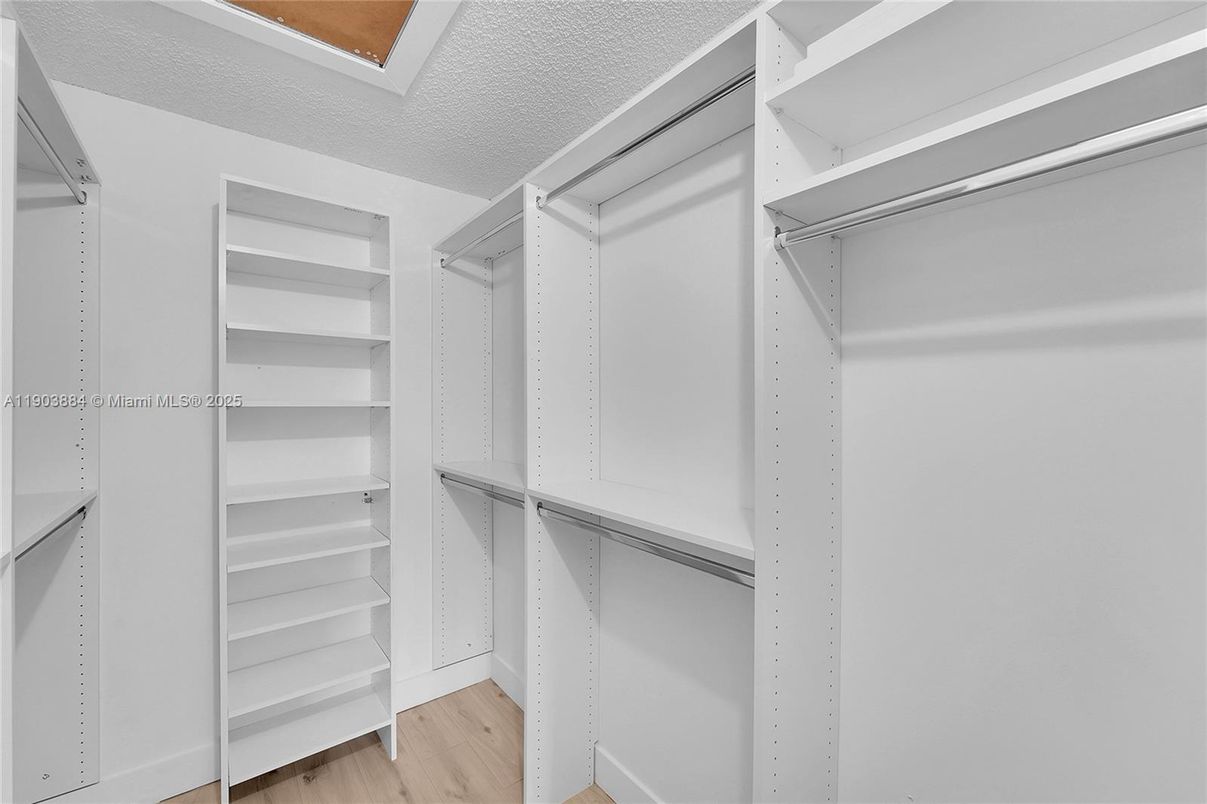 Interior, Walk-in Closets, Wood Texture Flooring