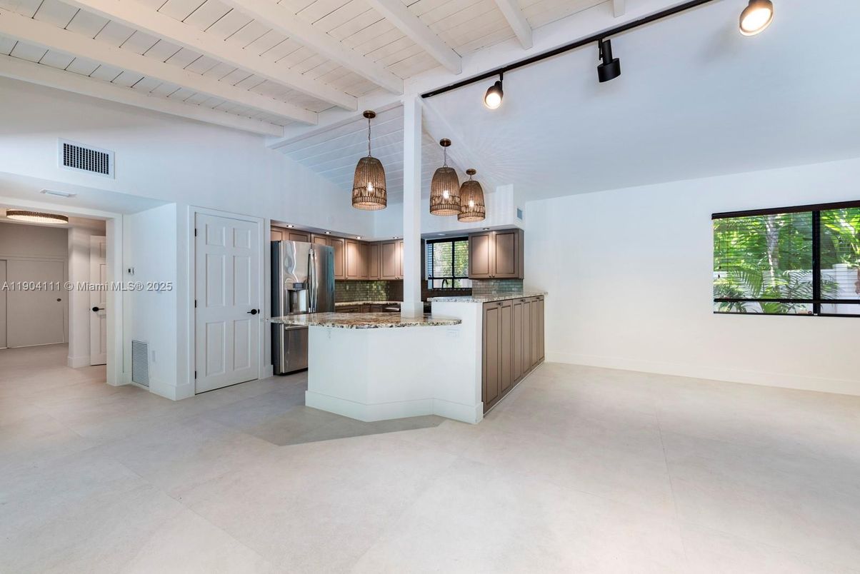 Interior, Kitchen, Pendant Lights, Stainless Steel Appliances