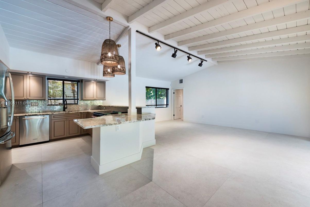 Interior, Kitchen, Pendant Lights, Stainless Steel Appliances