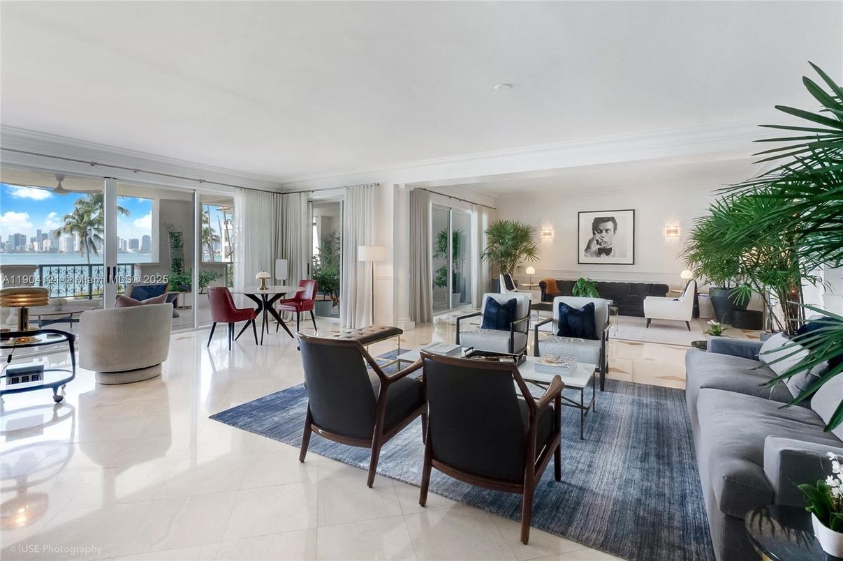 Dining room, Interior, Living room, Water