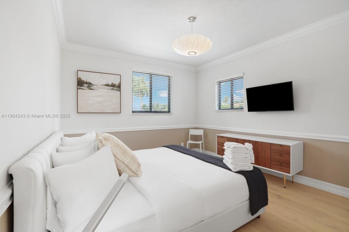 Bedroom, Interior, Pendant Lights, Wood Texture Flooring
