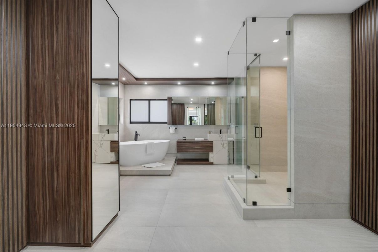 Bathroom, Free Standing Baths, Glass Shower, Interior, Recessed Lighting