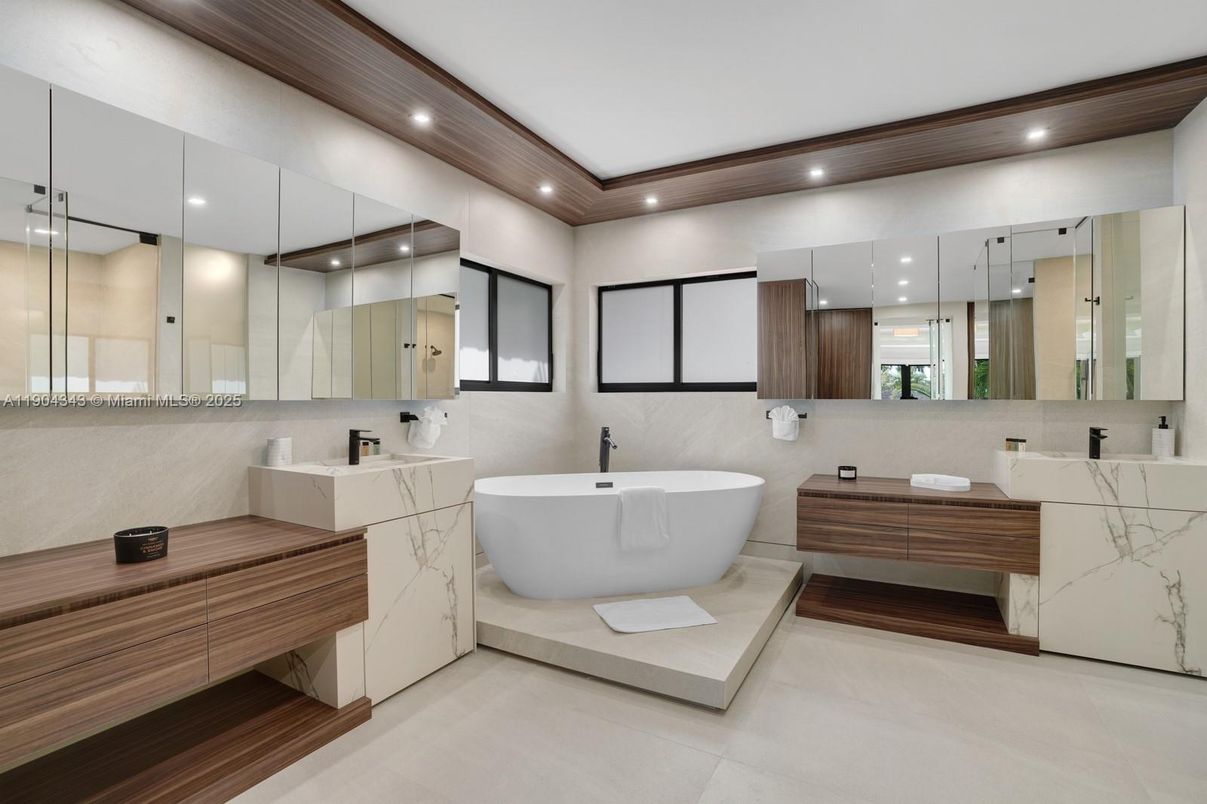Bathroom, Dual Sink Vanities, Free Standing Baths, Glass Shower, Interior, Recessed Lighting