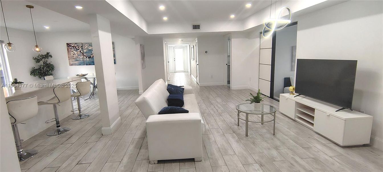 Dining room, Interior, Living room, Pendant Lights, Recessed Lighting, Wood Texture Flooring