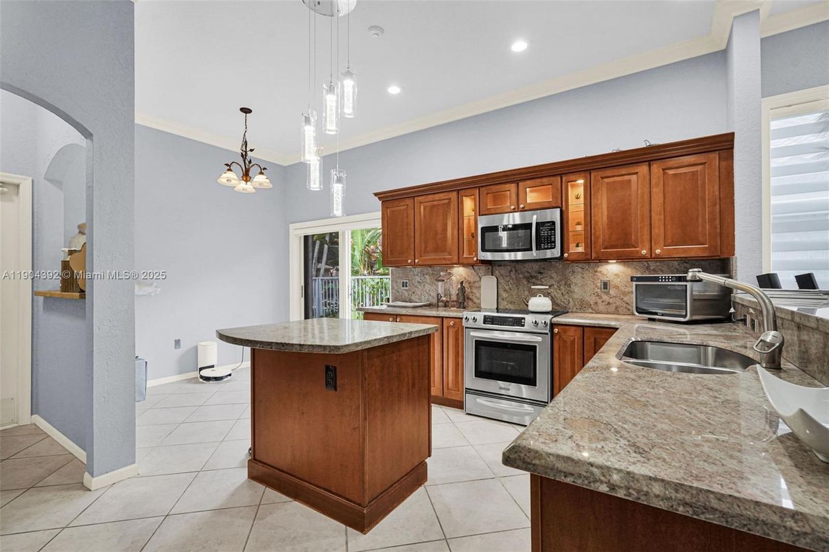Interior, Kitchen, Pendant Lights, Recessed Lighting, Stainless Steel Appliances