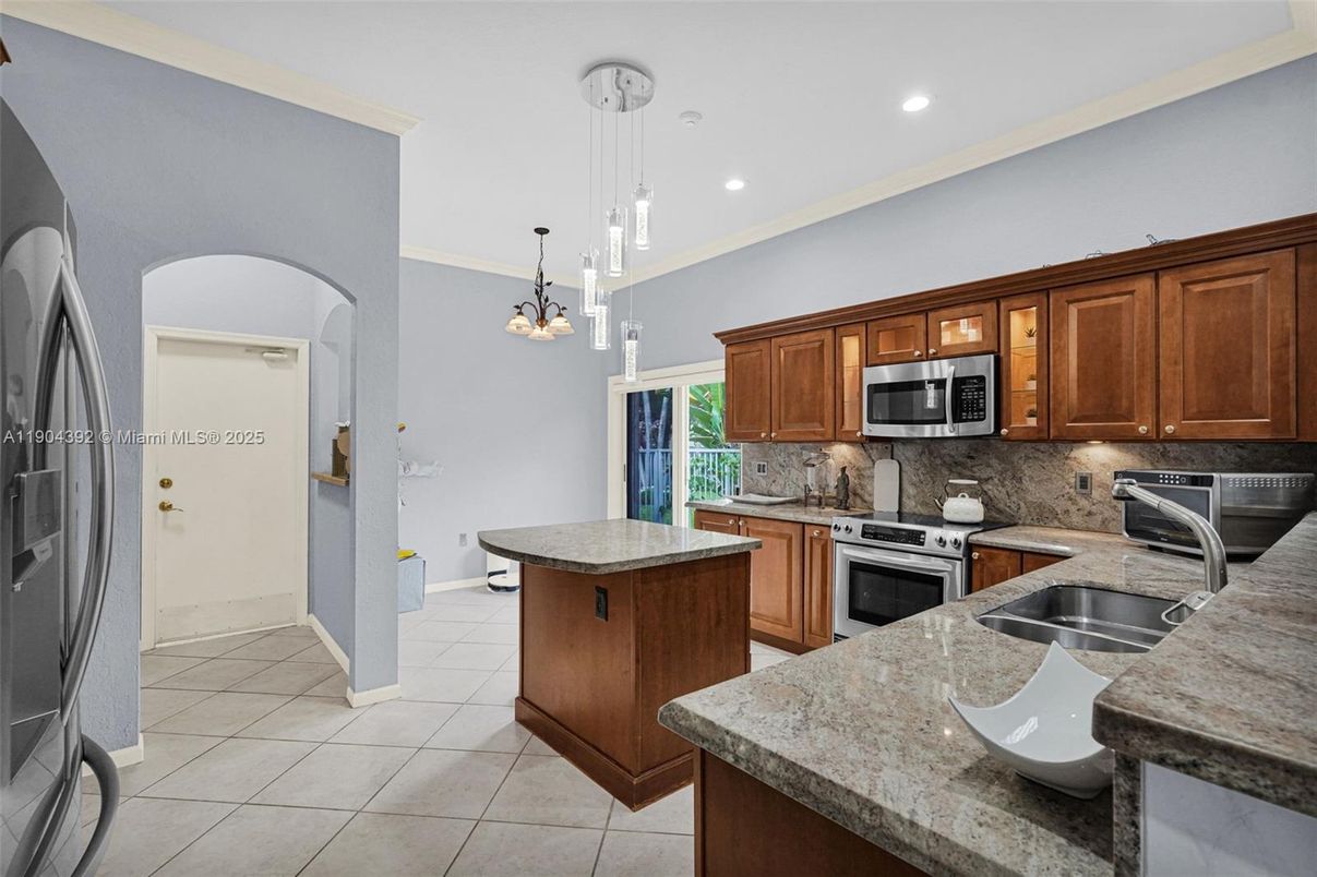 Interior, Kitchen, Pendant Lights, Recessed Lighting, Stainless Steel Appliances