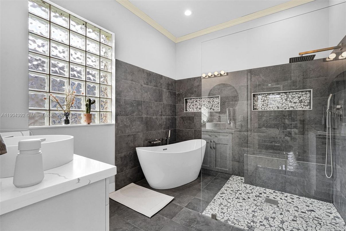 Bathroom, Free Standing Baths, Glass Shower, Interior, Recessed Lighting