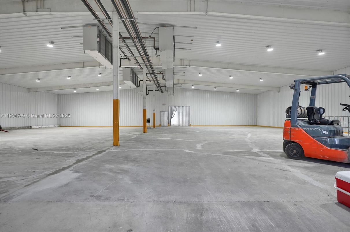 Garage, Interior, Recessed Lighting