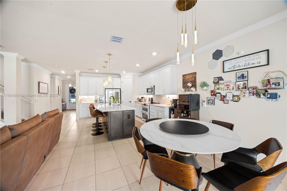 Dining room, Interior, Kitchen, Pendant Lights, Recessed Lighting