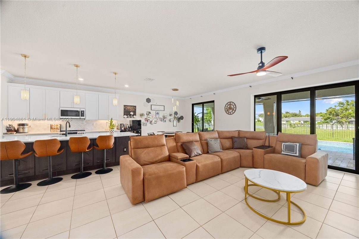 Interior, Kitchen, Living room, Pendant Lights, Recessed Lighting