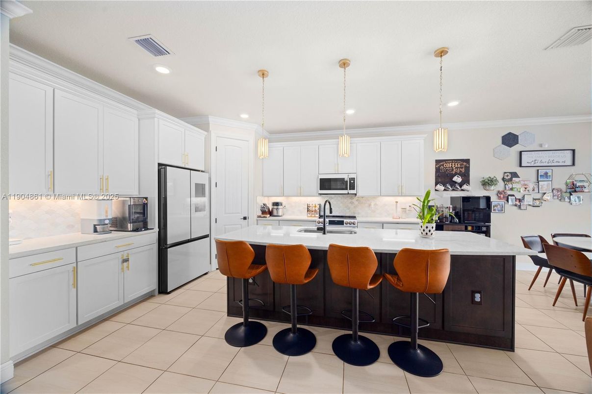 Dining room, Interior, Kitchen, Pendant Lights, Recessed Lighting