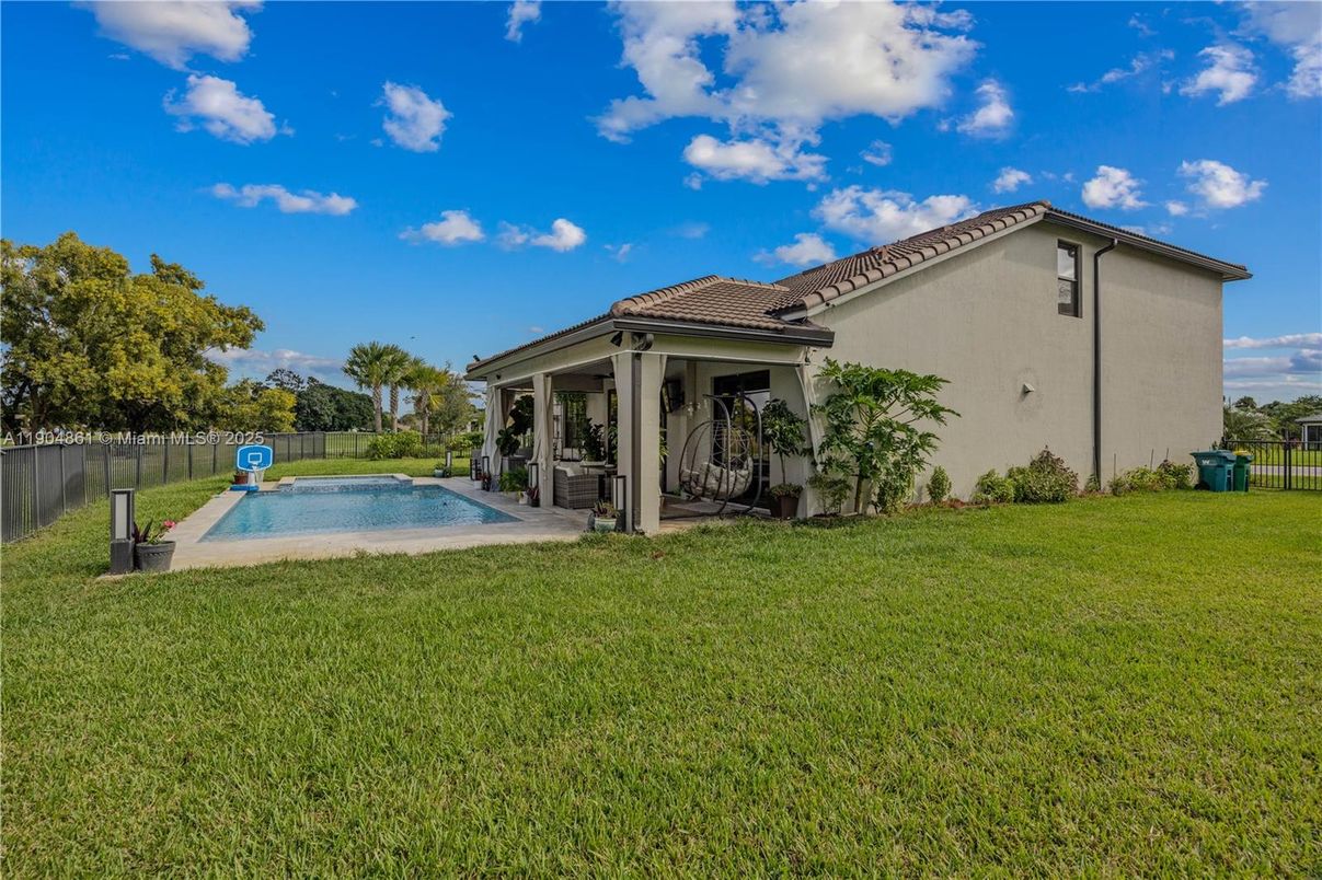 Backyard, Exterior, Pool