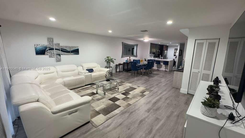 Dining room, Interior, Living room, Recessed Lighting, Wood Texture Flooring