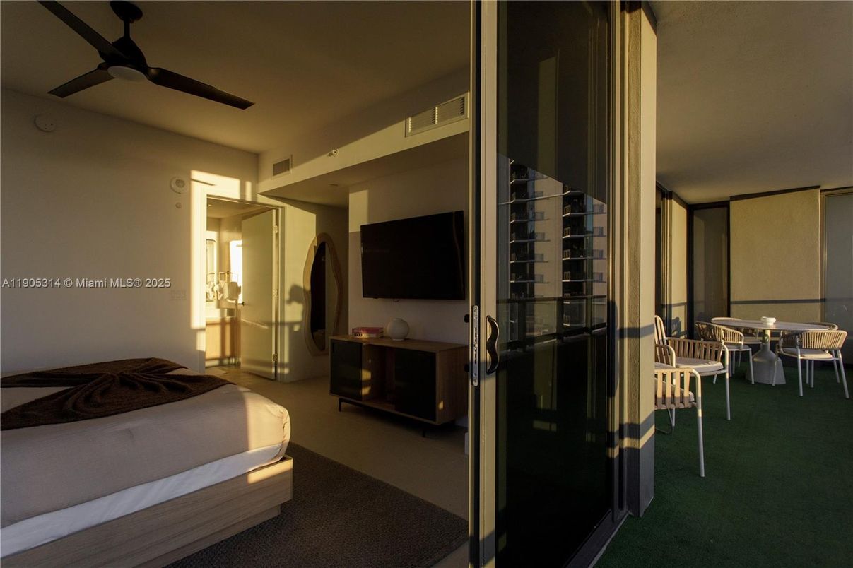 Dining room, Interior